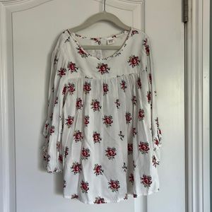 Girls blouse.
